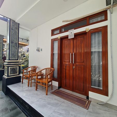 Отель Shin In Bali Кута Экстерьер фото