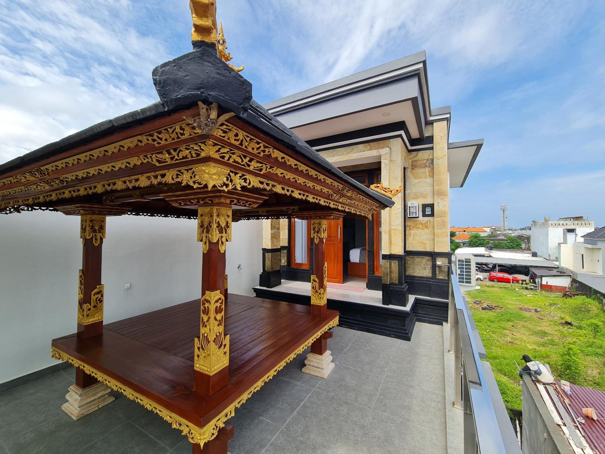 Отель Shin In Bali Кута Экстерьер фото